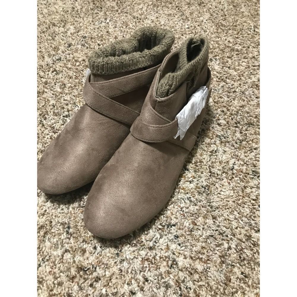 Brand New Qupid Ankle Boots Size 8.5